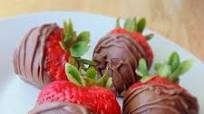 Simple Chocolate-Covered Strawberries Simple Chocolate-Covered Strawberries