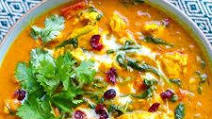 Paleo Chicken Tikka Masala With Spinach & Cranberries Paleo Chicken Tikka Masala With Spinach & Cranberries