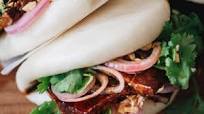 Gua Bao (Taiwanese Pork Belly Buns, 割包) Gua Bao (Taiwanese Pork Belly Buns, 割包)