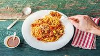 Spaghetti with Saucy Beef Ragu with Zucchini and Italian Seasoning Spaghetti with Saucy Beef Ragu with Zucchini and Italian Seasoning