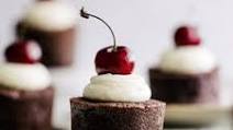 Cherry Chocolate Mini Cakes Cherry Chocolate Mini Cakes