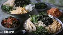 Easy 20-minute Korean vegetarian noodle soup Easy 20-minute Korean vegetarian noodle soup