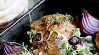Greek chicken bake with tzatziki Greek chicken bake with tzatziki