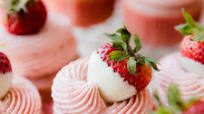 White Chocolate Strawberry Cupcakes White Chocolate Strawberry Cupcakes