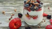 Mixed Berry Yogurt Parfait Mixed Berry Yogurt Parfait