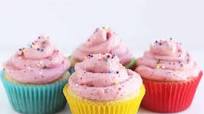 Healthy Vanilla Cupcakes (So Easy!) Healthy Vanilla Cupcakes (So Easy!)