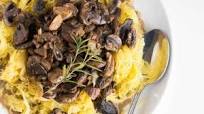 Spaghetti Squash with Roasted Mushroom and Garlic Sauce Spaghetti Squash with Roasted Mushroom and Garlic Sauce