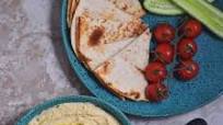 Traditional Mediterranean Hummus Traditional Mediterranean Hummus