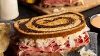 How to Make a Classic Reuben Sandwiches (With Gluten Free Option) How to Make a Classic Reuben Sandwiches (With Gluten Free Option)