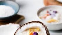Ginataang Bilo-Bilo {Filipino Coconut Tapioca Pudding with Glutinous Rice Balls} Ginataang Bilo-Bilo {Filipino Coconut Tapioca Pudding with Glutinous Rice Balls}