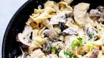Slow Cooker Chicken and Mushroom Stroganoff Slow Cooker Chicken and Mushroom Stroganoff