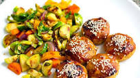 Japanese Baked Salmon Balls With Stir-fried Veggies Japanese Baked Salmon Balls With Stir-fried Veggies
