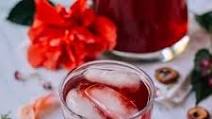 Sour Plum Drink (Suan Mei Tang - 酸梅汤) Sour Plum Drink (Suan Mei Tang - 酸梅汤)