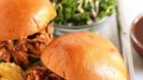 Slow Cooker BBQ Pulled Chicken (Easy Pulled Chicken Crock Pot Recipe) Slow Cooker BBQ Pulled Chicken (Easy Pulled Chicken Crock Pot Recipe)