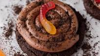 Crumbl chocolate dirt cake cookies Crumbl chocolate dirt cake cookies