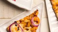 Pizza keto de pollo a la barbacoa con panceta Pizza keto de pollo a la barbacoa con panceta