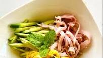 Japanese Summer Cold Noodle Salad Bowl: HIYASHI RAMEN Japanese Summer Cold Noodle Salad Bowl: HIYASHI RAMEN