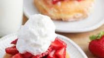 Air Fryer Strawberry Shortcake Donuts Air Fryer Strawberry Shortcake Donuts