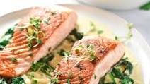 Salmon with Spinach Cream Sauce Salmon with Spinach Cream Sauce
