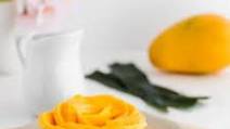 Khao Niao Mamuang (Thai Mango Sticky Rice) Khao Niao Mamuang (Thai Mango Sticky Rice)