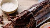 Homemade Sheet Pan Black Pepper Beef Jerky (Easy Recipe) Homemade Sheet Pan Black Pepper Beef Jerky (Easy Recipe)
