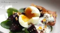 How to Make Mediterranean Beetroot Salad with Yogurt How to Make Mediterranean Beetroot Salad with Yogurt