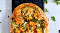 Tandoori Paneer Naan Pizza Tandoori Paneer Naan Pizza