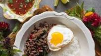 Thai Basil Beef Stir Fry {Pad Gra Pow} Thai Basil Beef Stir Fry {Pad Gra Pow}