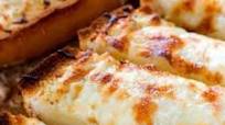 Easy Cheesy Garlic Bread Easy Cheesy Garlic Bread