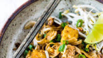 Easy Pad Thai Recipe ( Chicken, Shrimp or Tofu) Easy Pad Thai Recipe ( Chicken, Shrimp or Tofu)