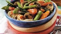Sofrito de Verduras y Ajonjolí con Pasta Sofrito de Verduras y Ajonjolí con Pasta