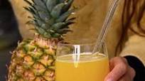 How To Make Pineapple Juice (With or Without Juicer) How To Make Pineapple Juice (With or Without Juicer)