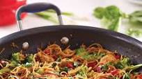 Asian Chicken Noodle Stir-Fry Asian Chicken Noodle Stir-Fry