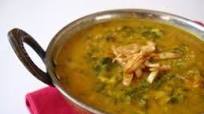 Lasooni Dal Palak ~ Garlicky Lentils with Spinach Lasooni Dal Palak ~ Garlicky Lentils with Spinach