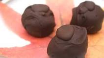 Almond Truffles (Vegan, Gluten-free) Almond Truffles (Vegan, Gluten-free)