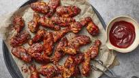 Alitas de Pollo Ahumadas a las 3 Pimientas en Salsa BBQ con Sabor a Nogal Americano Alitas de Pollo Ahumadas a las 3 Pimientas en Salsa BBQ con Sabor a Nogal Americano