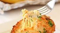 Cheesy buffalo chicken spaghetti squash Cheesy buffalo chicken spaghetti squash
