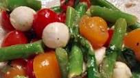 Asparagus Caprese Salad Asparagus Caprese Salad