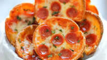 Mini Deep Dish Pizzas Mini Deep Dish Pizzas