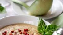 Paleo Cauliflower Soup with Crispy Bacon (Gluten-free) Paleo Cauliflower Soup with Crispy Bacon (Gluten-free)