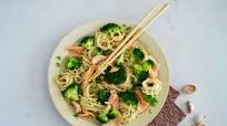Simple Garlic and Salmon Noodles with Broccoli Simple Garlic and Salmon Noodles with Broccoli