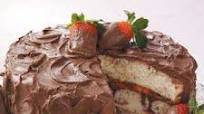 Chocolate-Covered Strawberries Cake Chocolate-Covered Strawberries Cake