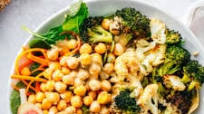 10 Easy Vegan Bowls: Veggie Power Bowls & More! 10 Easy Vegan Bowls: Veggie Power Bowls & More!