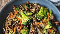 Beef and Broccoli Stir Fry (Whole30) Beef and Broccoli Stir Fry (Whole30)