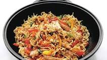 Chilli chicken noodles with peanuts Chilli chicken noodles with peanuts