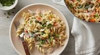 One-Pot Creamy Chicken Pot Pie Pasta One-Pot Creamy Chicken Pot Pie Pasta
