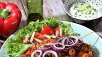 Vegetarische Cevapcici mit Djuvec Reis Vegetarische Cevapcici mit Djuvec Reis
