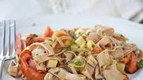 Wurstsalat mit Kürbiskernöl Wurstsalat mit Kürbiskernöl