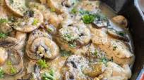 30-Minute Creamy Mushroom Chicken (Paleo, Keto) 30-Minute Creamy Mushroom Chicken (Paleo, Keto)