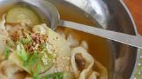 Recipe: Yachae Kalguksu (Korean Knife Noodles with Vegetables) Recipe: Yachae Kalguksu (Korean Knife Noodles with Vegetables)